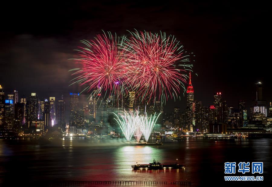 （国际）（14）纽约燃放焰火庆祝中国春节