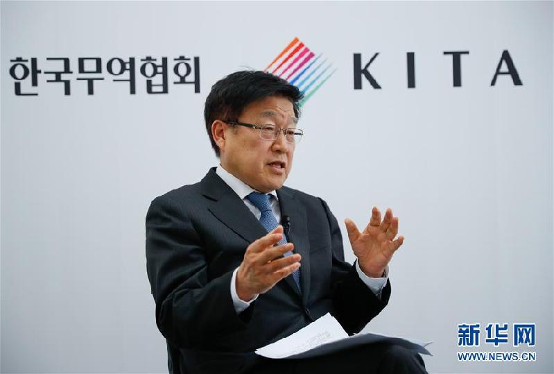 （国际·图文互动）中国模式为世界提供发展范本——访韩国贸易协会会长金荣柱