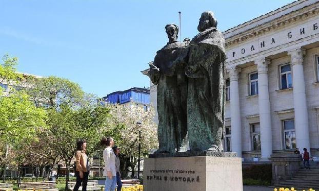 （国际·世界读书日）（2）走进保加利亚国家图书馆