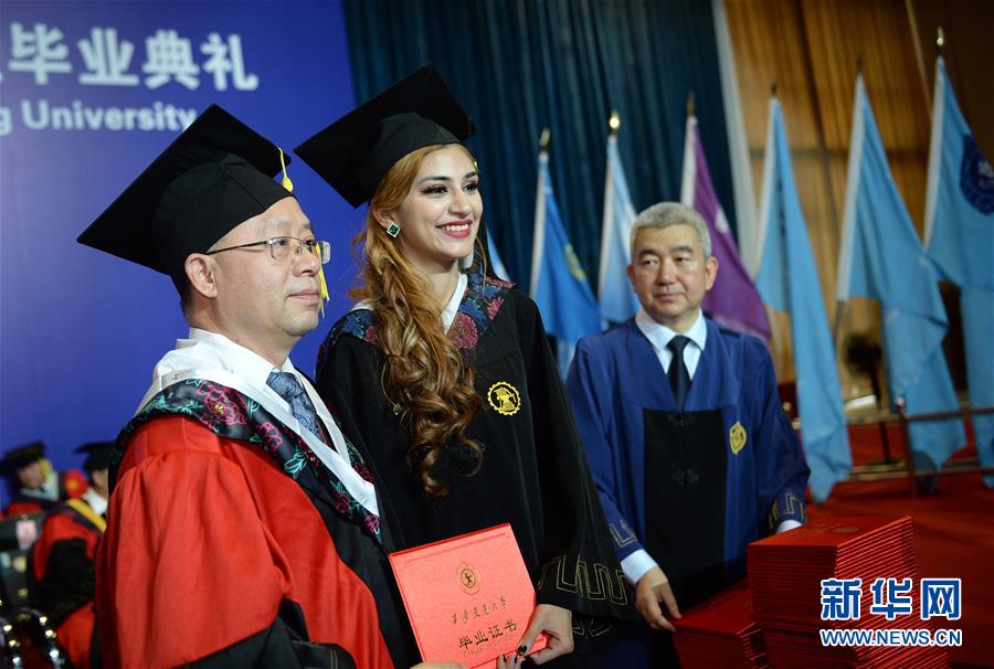 （教育）（1）西安交通大学举行2018年毕业典礼