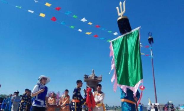 内蒙古举行呼和敖包祭典·朵日纳成吉思汗祭典