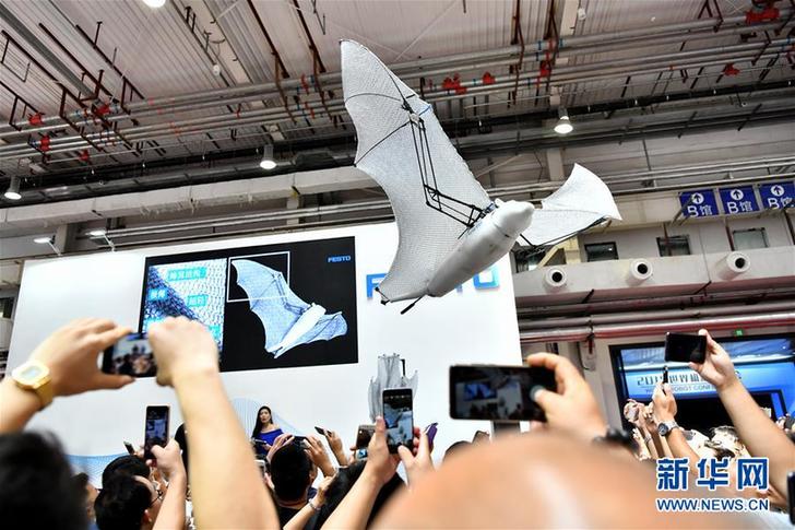 （科技）（1）2018世界机器人大会在京开幕
