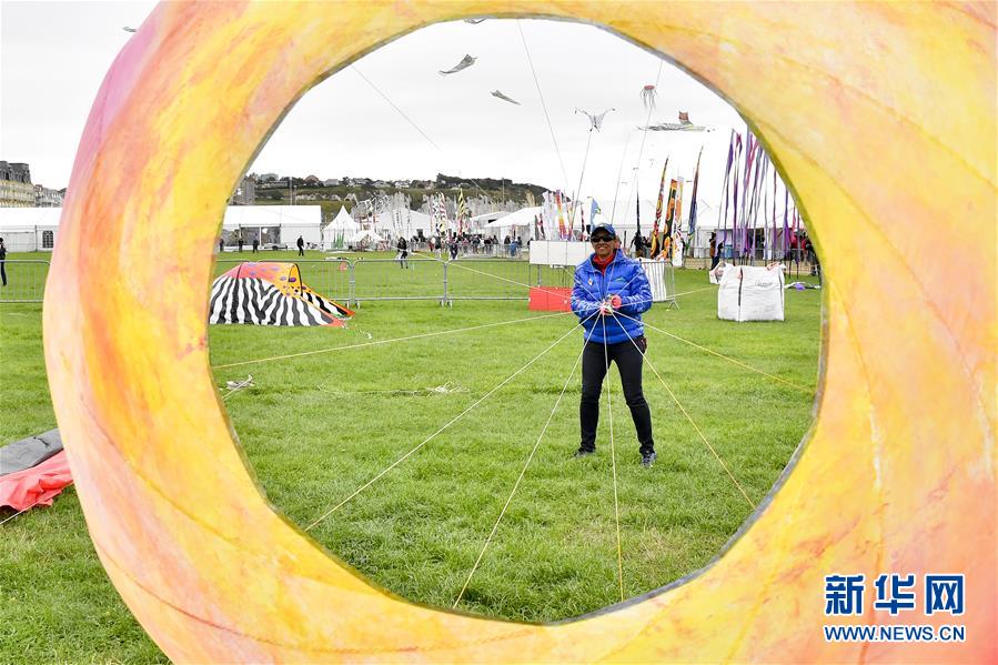 （国际）（2）法国举行迪耶普风筝节
