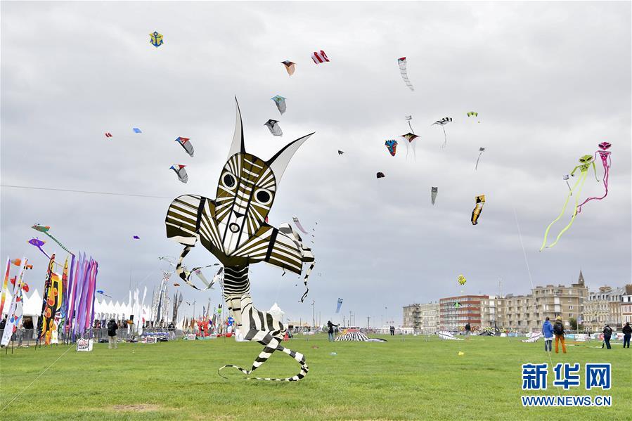 （国际）（3）法国举行迪耶普风筝节
