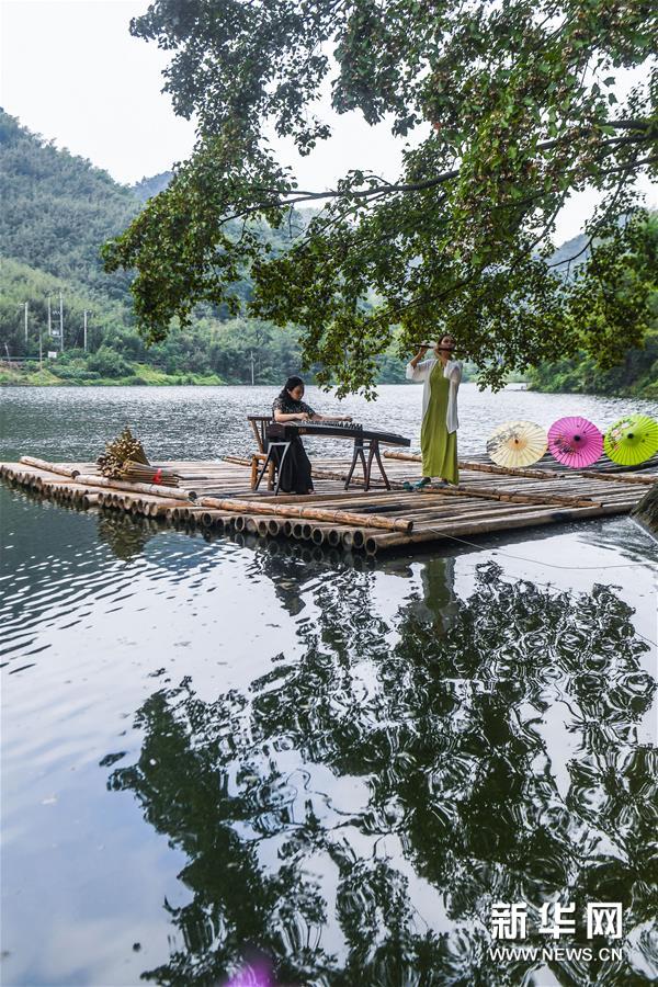 （新华视界）（1）“水上竹笛音乐会”助力乡村旅游