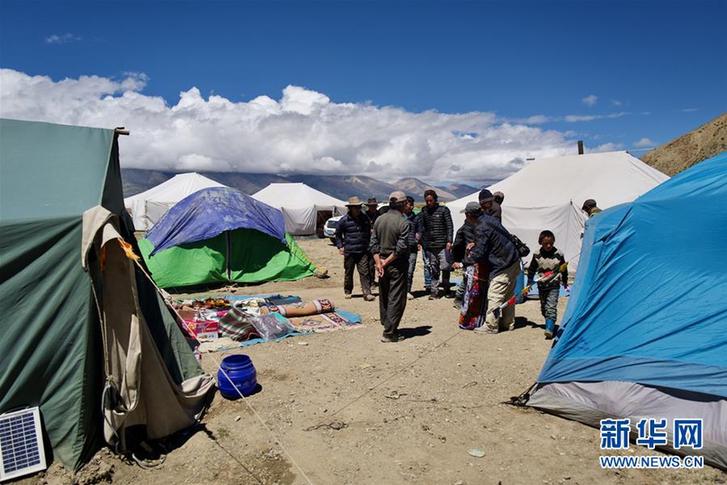 （经济）（2）西藏：雪山脚下的中尼帐篷边贸市场