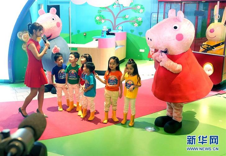 （社会）（2）全球首家“小猪佩奇的玩趣世界”室内主题乐园在上海开业