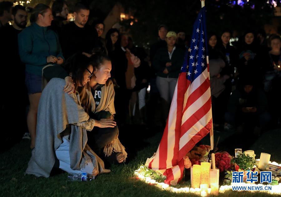（国际）（1）美国民众悼念枪击事件遇难者