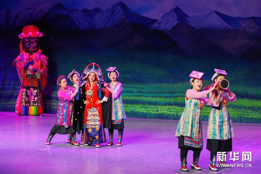 （新华视界）（7）藏戏面具晚会在拉萨公演