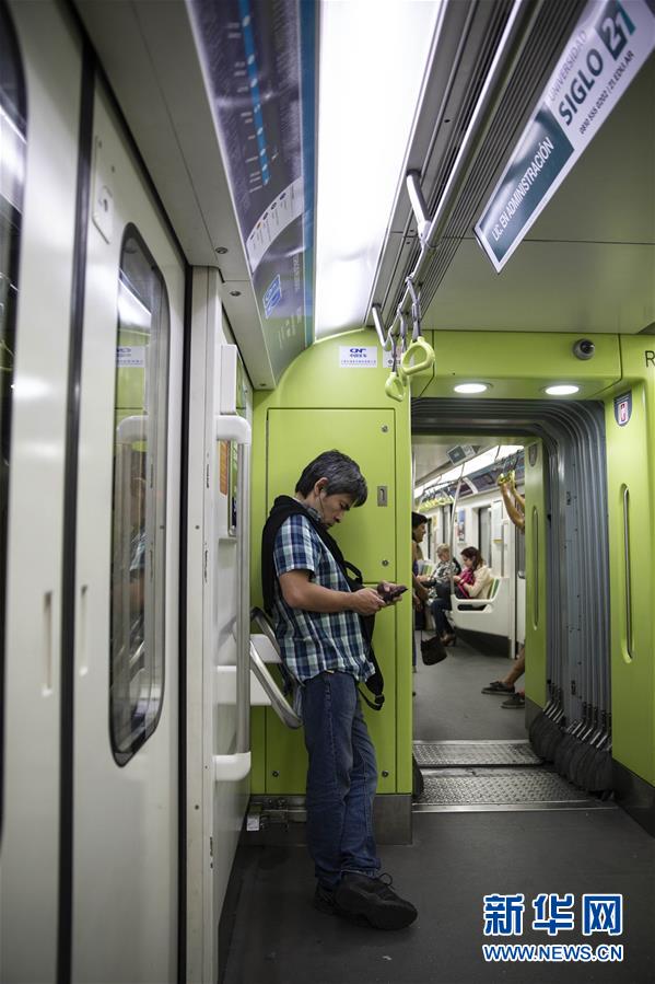 （国际）（1）中国地铁列车改善布宜诺斯艾利斯市民出行