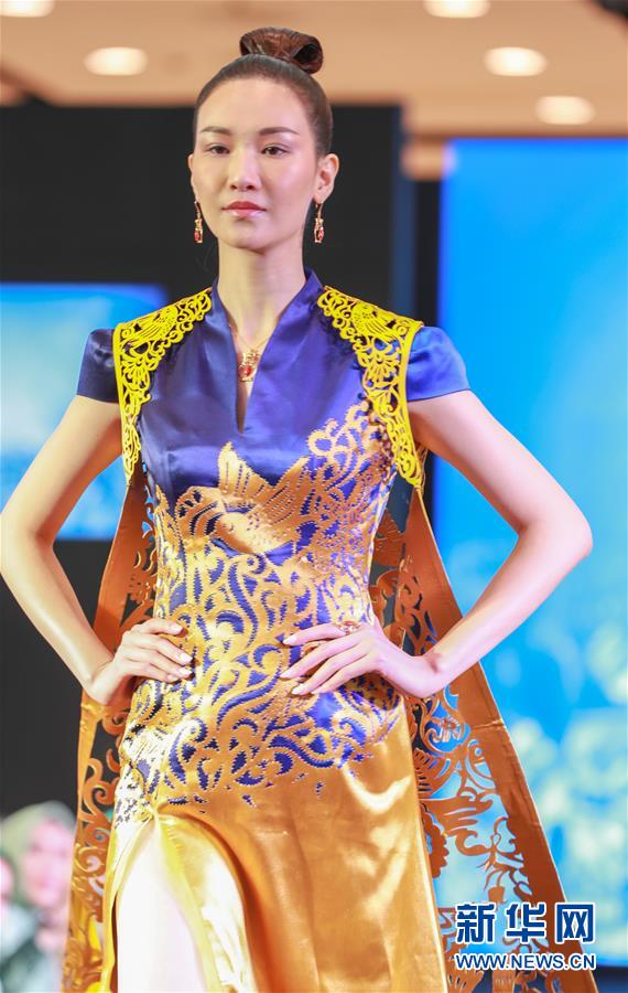 （国际）（2）中国元素惊艳亮相泰丝国际时装周