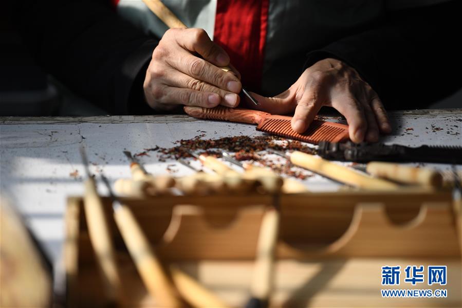 （经济）（6）安徽泾县：小木梳成就大产业