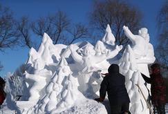 （文化）（4）全国雪雕赛：巧夺天工展技艺