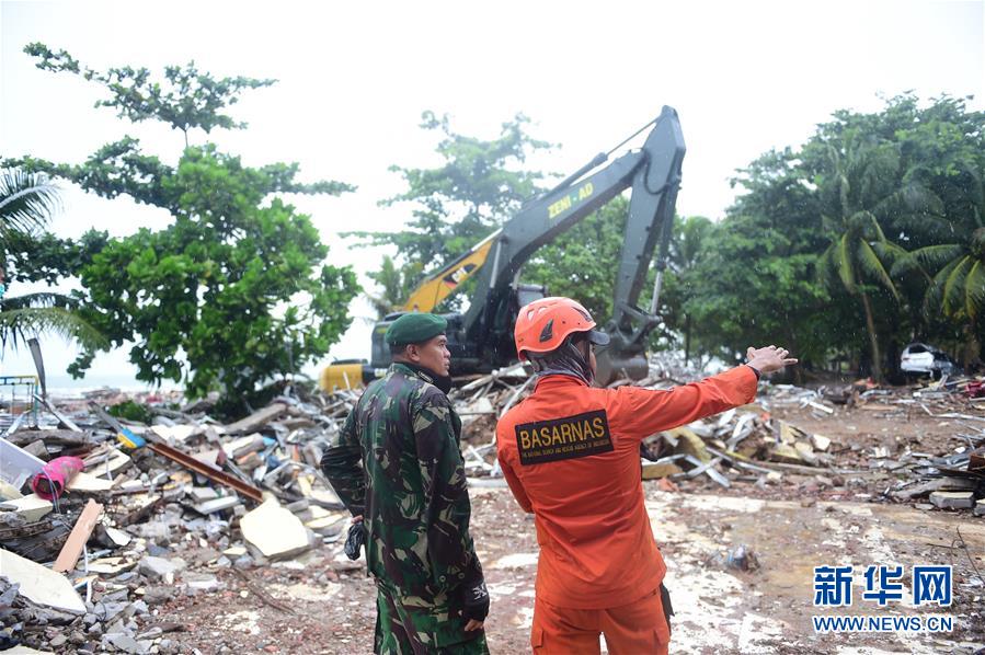 （国际）（12）印尼万丹海啸救援清理工作陆续展开