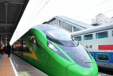 （社会）（1）兰渝铁路开行时速160公里“复兴号”动车组