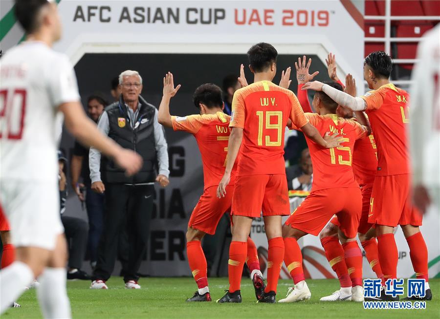 （亚洲杯）（8）足球——小组赛：中国队胜菲律宾队