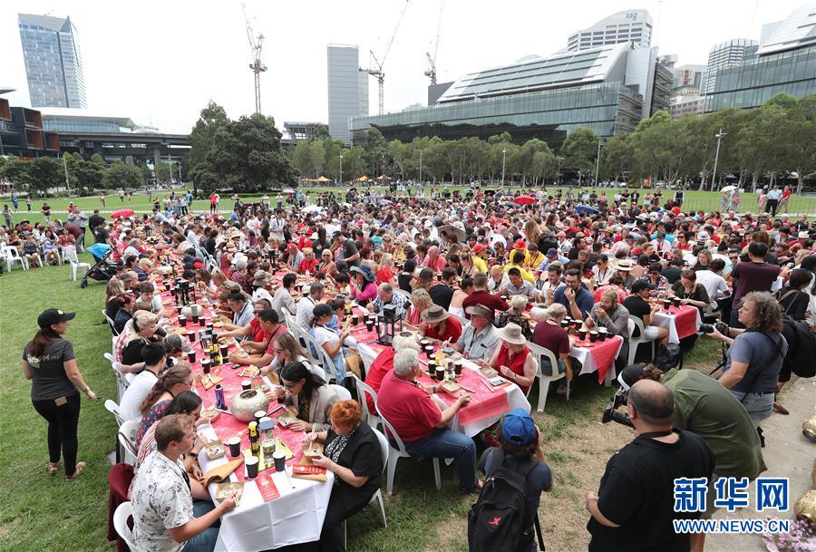 （国际·图文互动）（5）悉尼达令港的春节饺子宴 