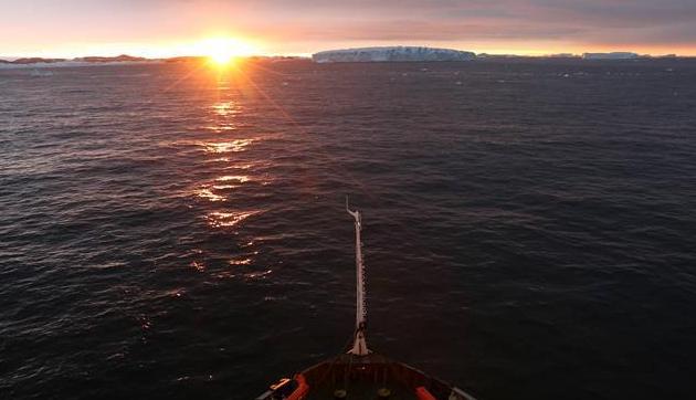 （第35次南极科考·图文互动）（1）“雪龙”号离开中山站返航回国