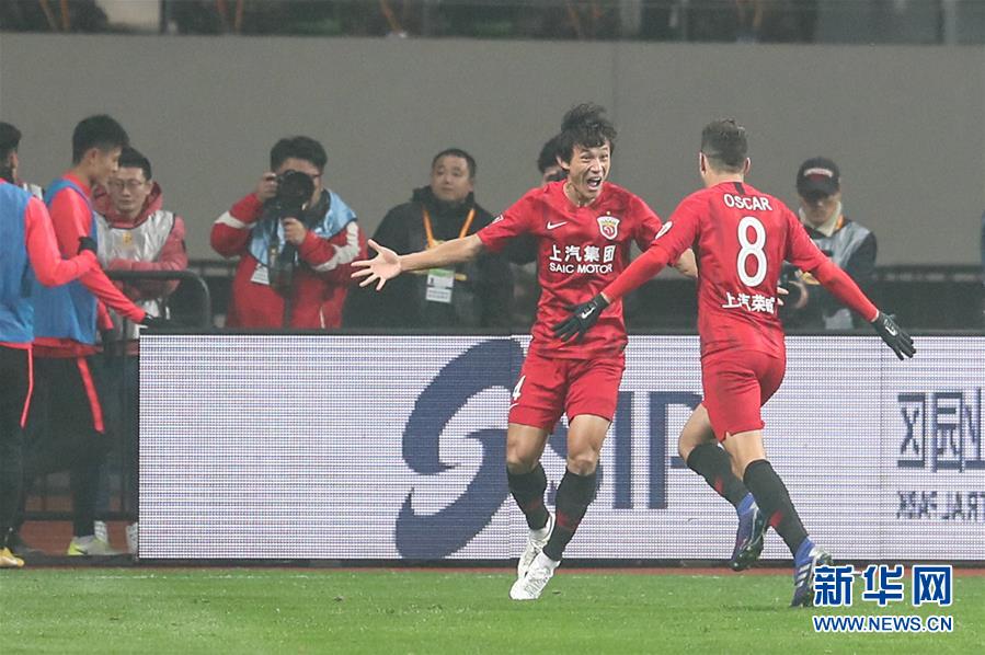 （体育）（4）足球——超级杯：上海上港夺冠