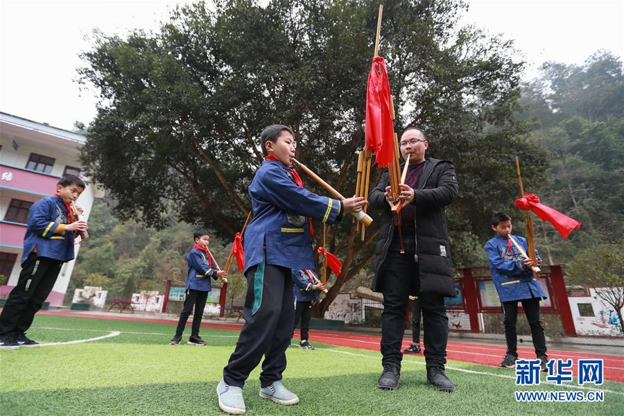 （文化）（1）贵州榕江：民族文化有传人