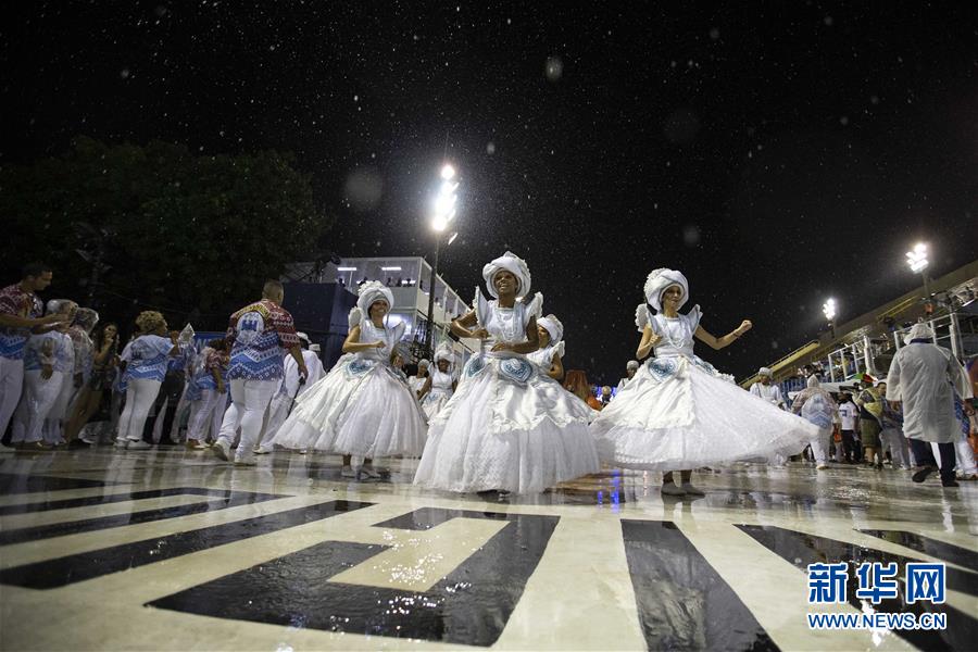 （国际）（1）巴西里约狂欢节雨中开幕