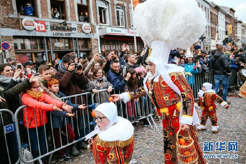 （国际）（2）比利时班什狂欢节迎来高潮
