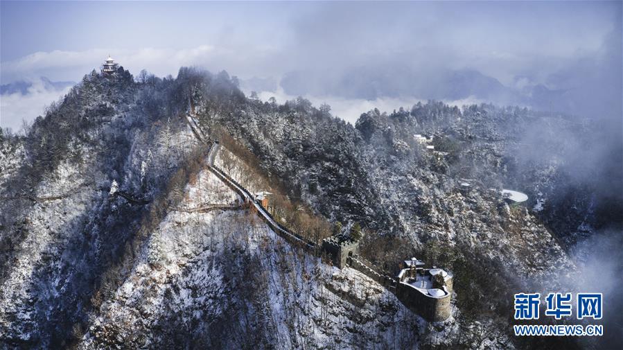 （美丽中国）（1）雪霁塔云仙境