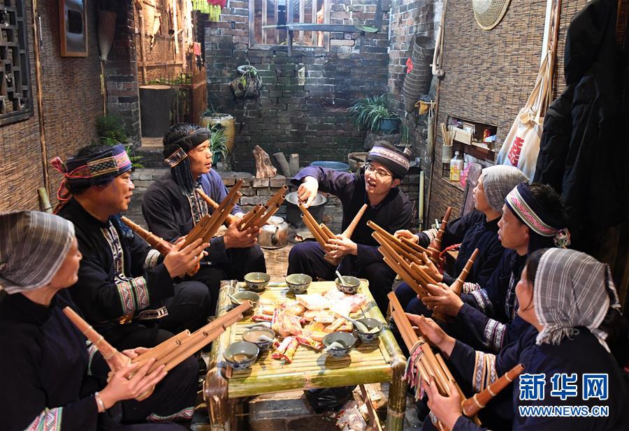 （图片故事）（8）瑶族青年的文化传承情