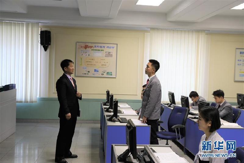 （国际·图文互动）（3）探访朝鲜最高学府金日成综合大学