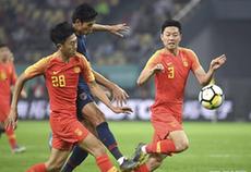 （体育）（1）足球——中国杯：中国队不敌泰国队