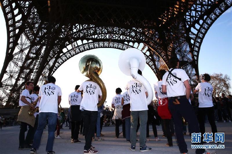 （国际）（4）巴黎埃菲尔铁塔迎来130岁生日