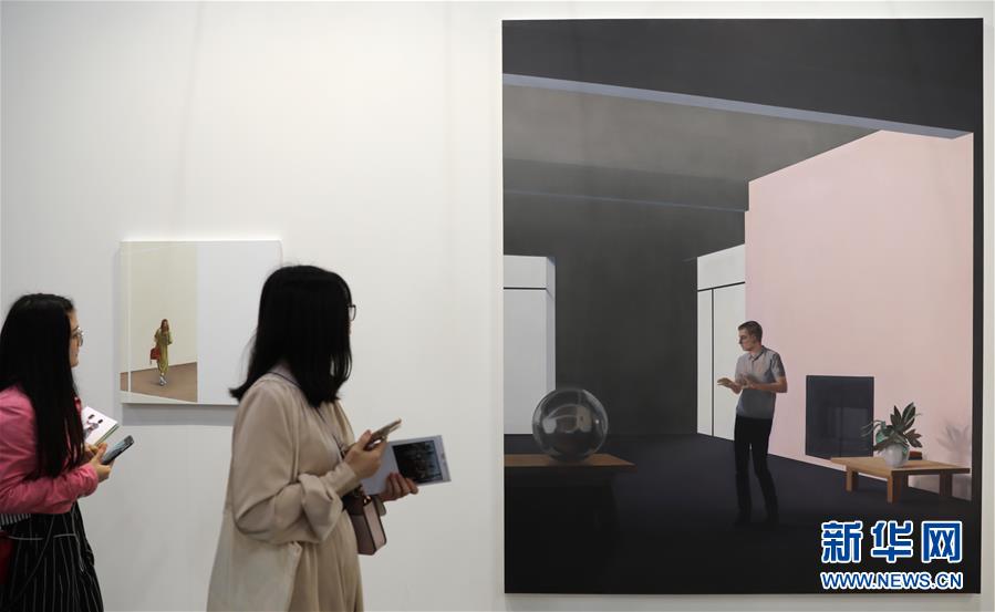 （图文互动）（2）香港巴塞尔艺术展创纪录吸引8.8万名访客
