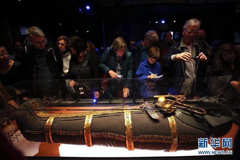 （国际）（2）法国观众热捧图坦卡蒙墓葬展