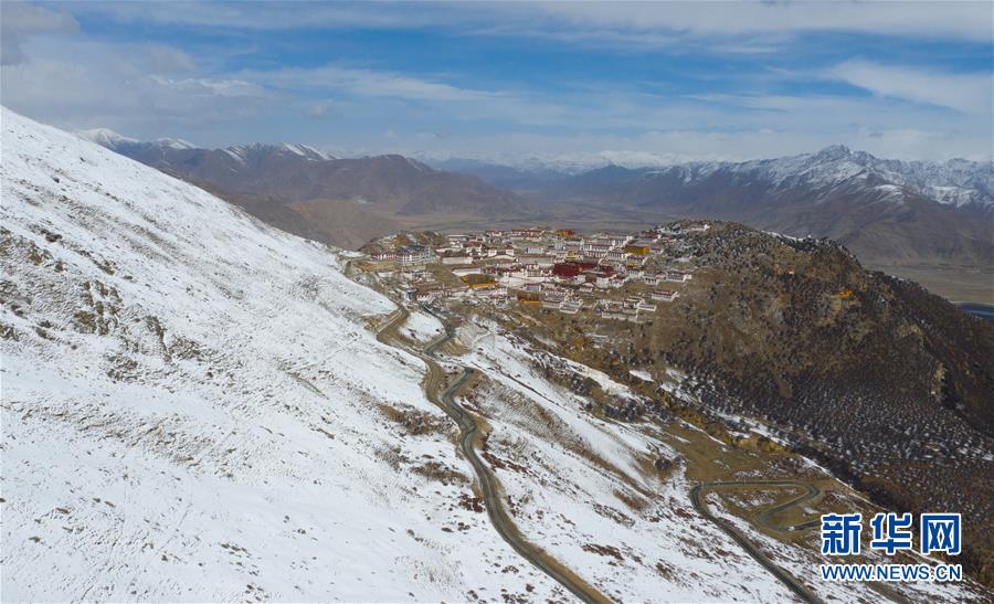 （环境）（3）西藏：鸟瞰雪后甘丹寺
