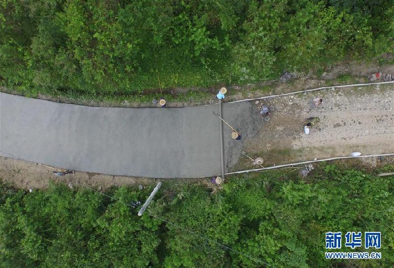 （图片故事）（10）复苏的“空巢村”——“拯救故乡计划”这七年，铜板屯脱贫了