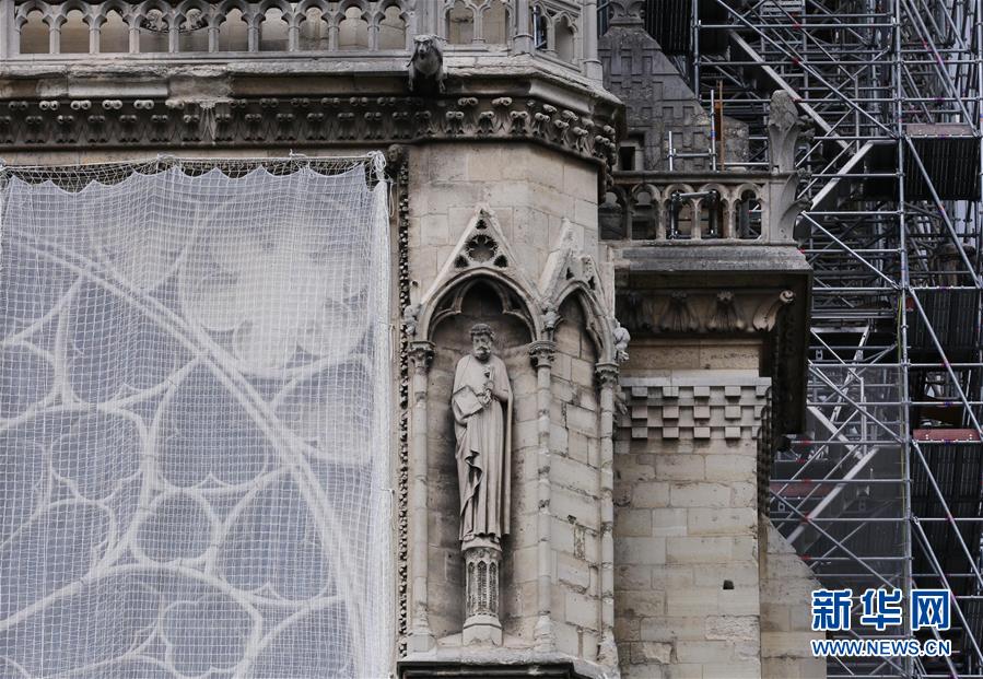 （国际）（4）巴黎圣母院紧急安装防雨装置