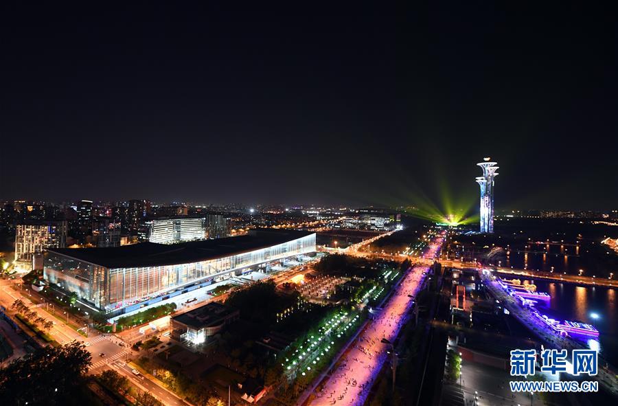 （社会）（13）北京中轴线上演“空间光影秀”