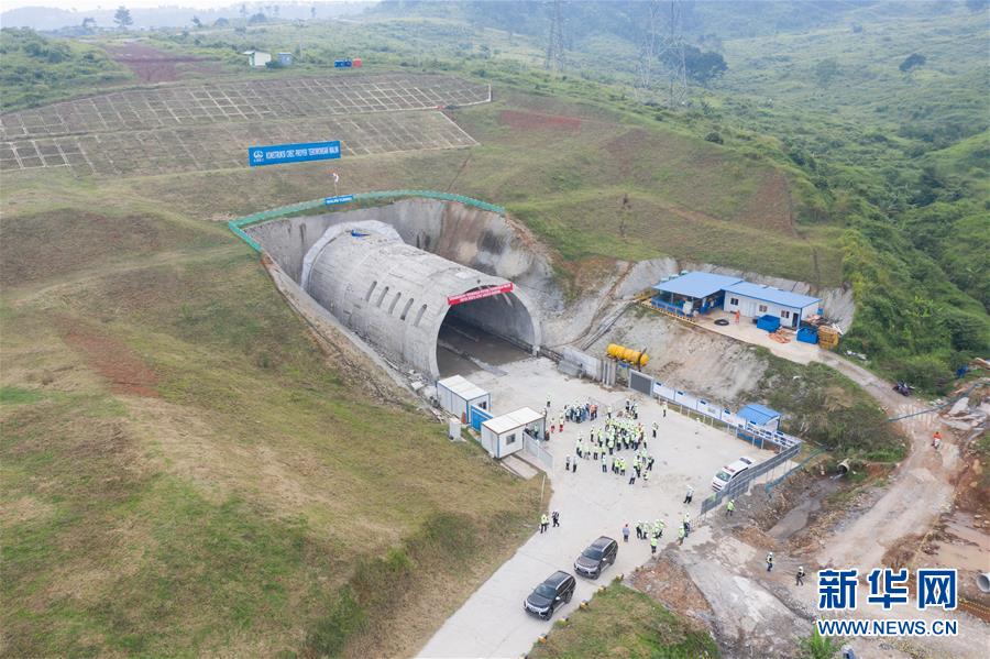 （国际）（1）印尼雅万高铁重点工程瓦利尼隧道贯通