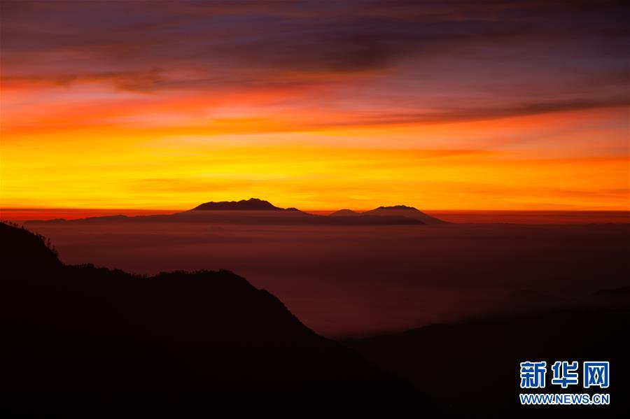 （国际）（1）清晨的布罗莫火山群