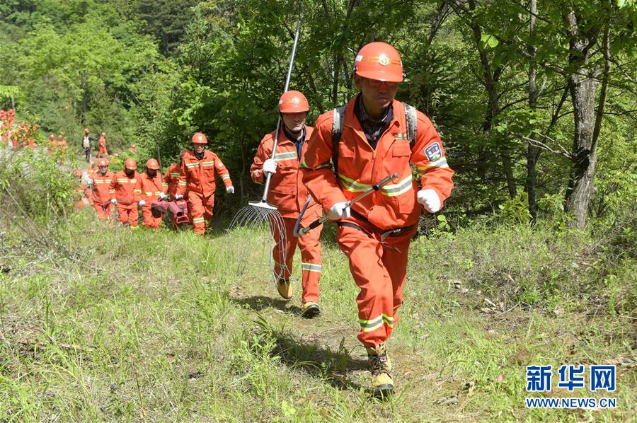 （社会）（3）陕西举行秦岭林区森林火灾扑救演练