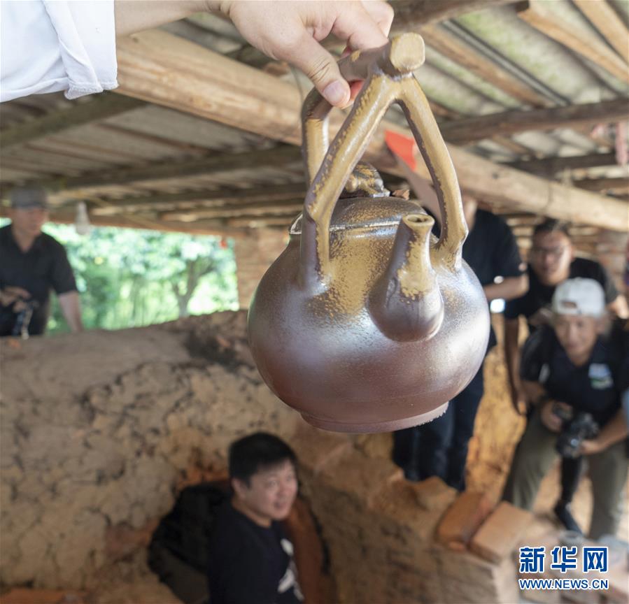 （文化）（6）广西钦州：龙窑坭兴陶放光彩