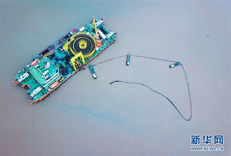 （经济）（4）浙江舟山500千伏交联聚乙烯海缆敷设工程完工