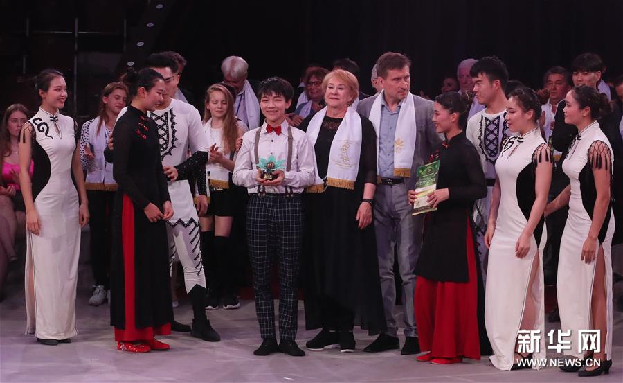 （国际）（5）中国杂技节目在乌克兰获“金栗子”大奖
