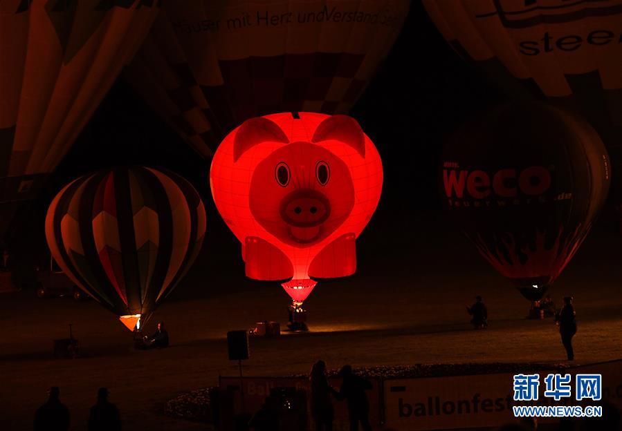 （国际）（3）德国波恩举行热气球节