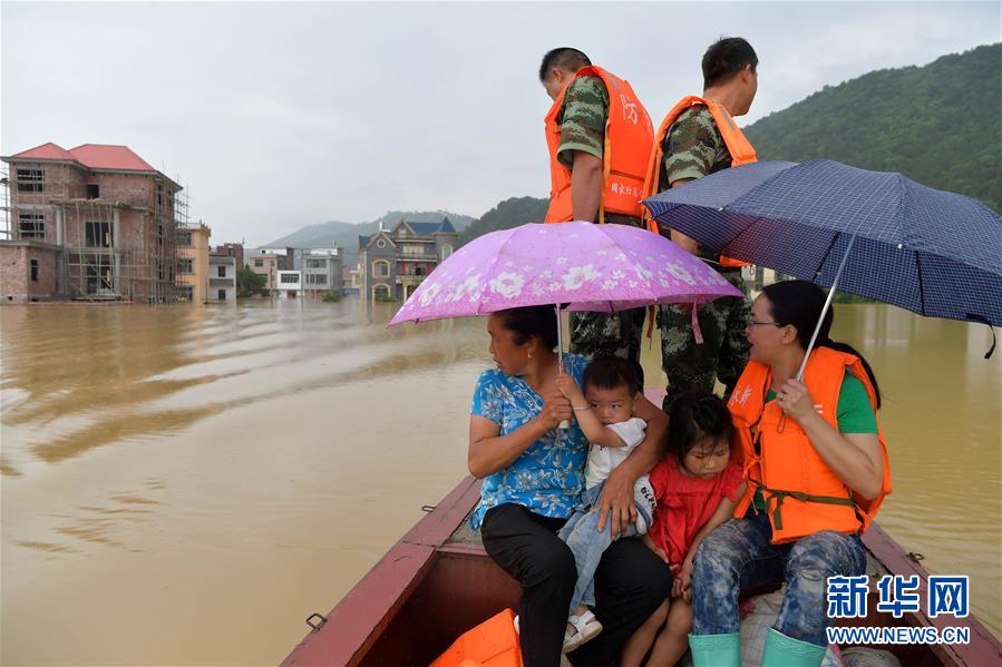 （社会）（2）洪流逆行——在中乡救援记