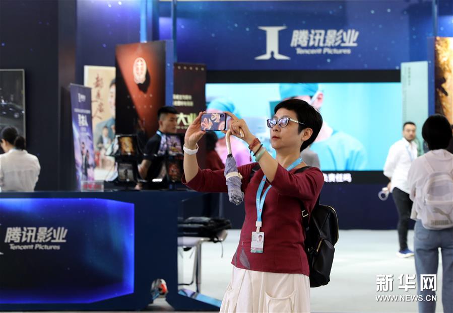 （文化）（4）第25届上海电视节电视市场开幕