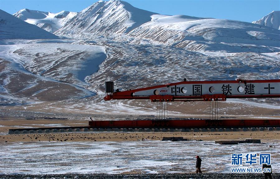 （新华全媒头条·壮丽70年·奋斗新时代·图文互动）（6）开拓雪域高原的梦想之路——来自青藏铁路的蹲点报告