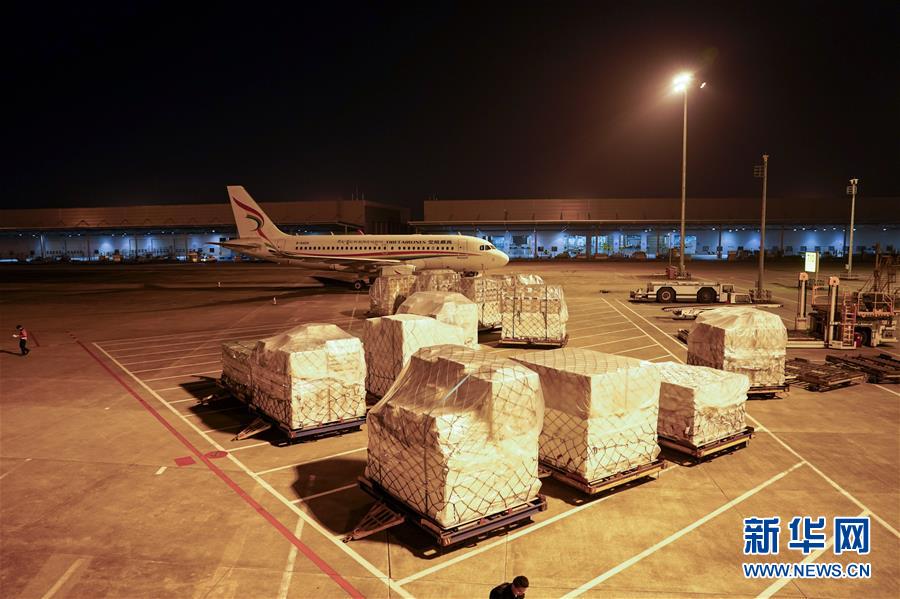 （走基层·听民声）（9）重庆：机场夜行人 用心守护货运安全