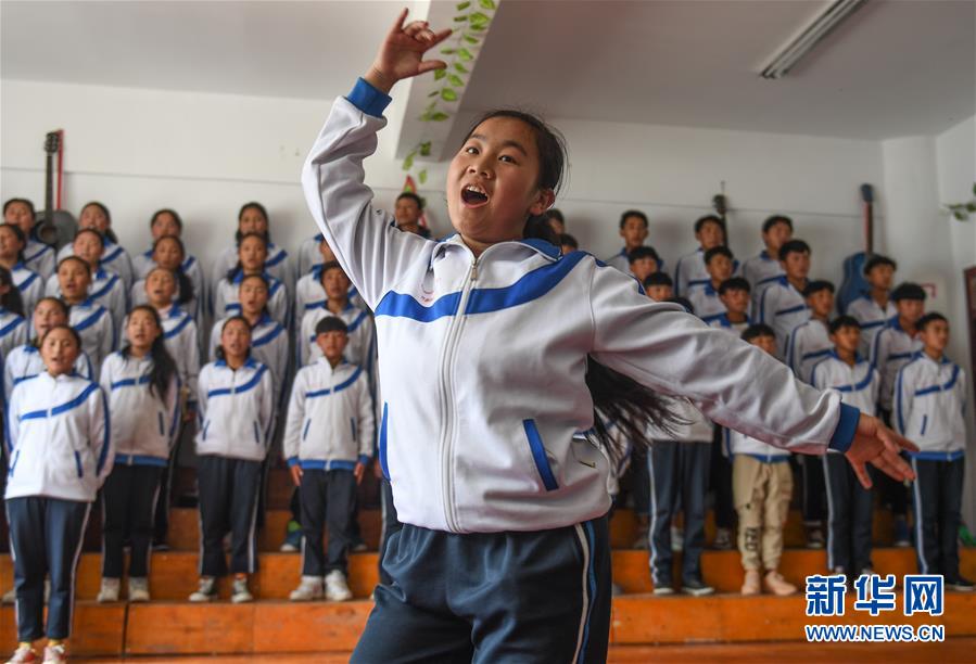 （图文互动）（1）盐井峡谷里的琅琅读书声——走进西藏第一所乡村中学