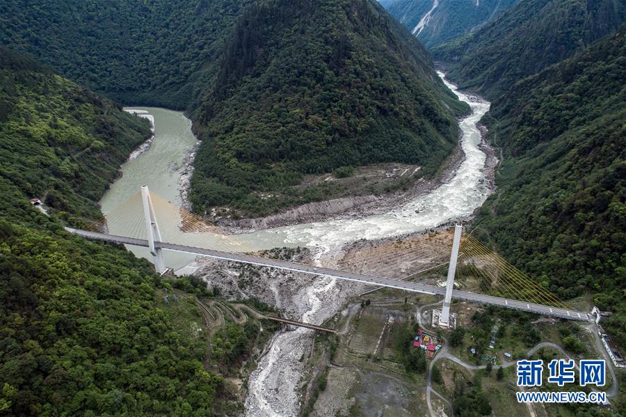 （图片故事）（10）穿越历史的桥梁 见证川藏线变迁